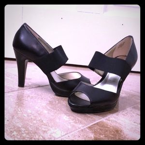 Anne Klein platform peep toe